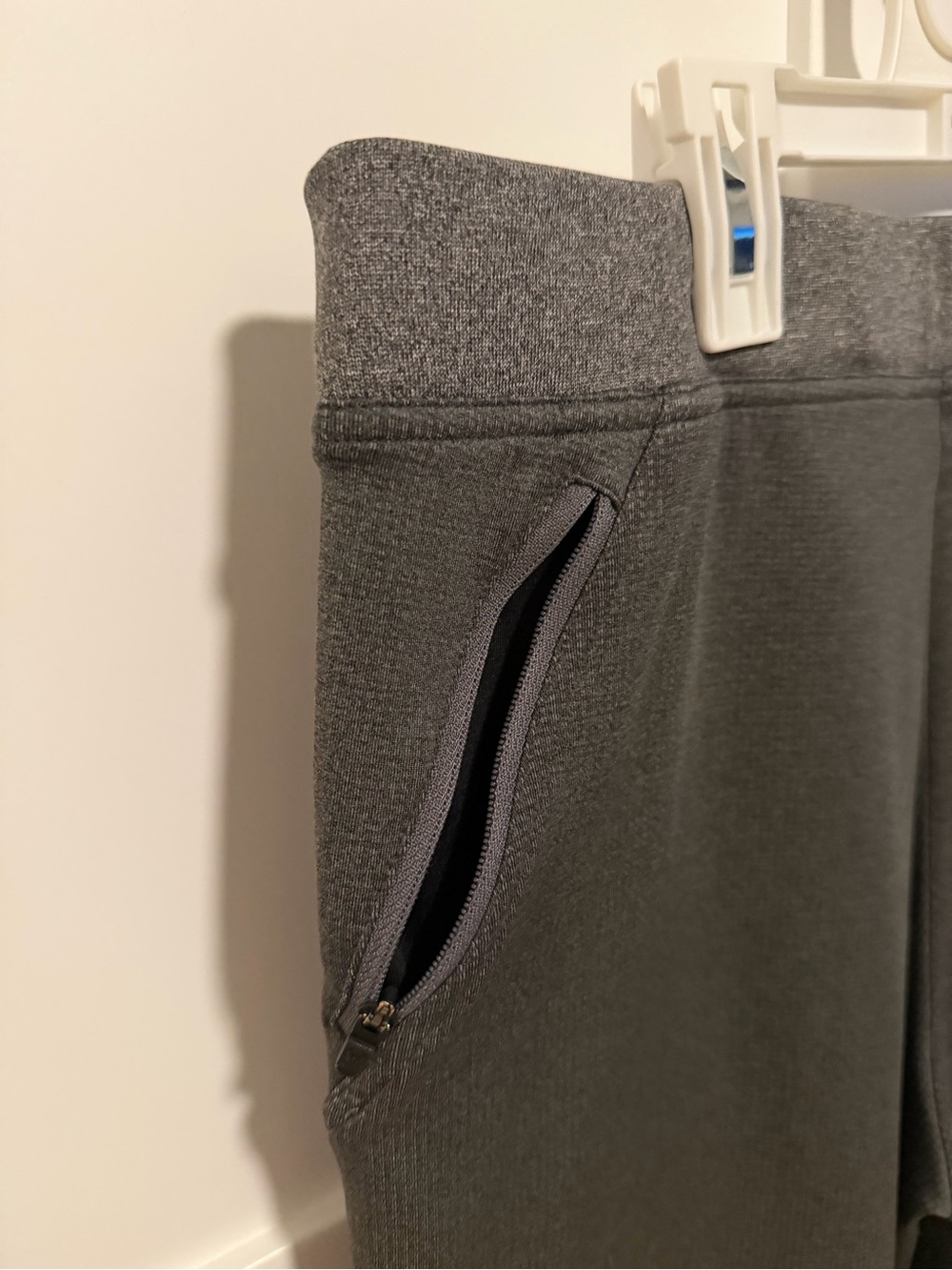 Hylete Charcoal Performance Shorts | Men’s Medium | Athletic Training Shorts - Picture 5 of 9
